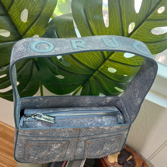 FIORUCCI Logo Light Vintage Shoulder Bag - Picture 8 of 16